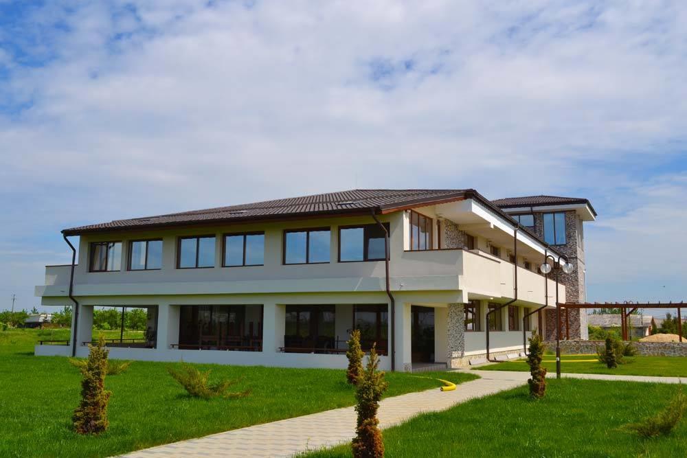 Pensiunea Georgia Lunguleţul 外观 照片